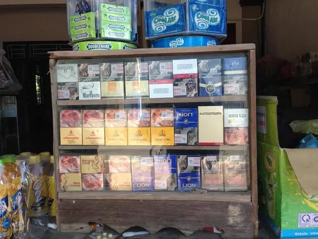 Trưng bày quá 1 bao thuốc lá, điểm bán lẻ có thể bị phạt tới 5 triệu đồng Trưng bày quá 1 bao thuốc lá, điểm bán lẻ có thể bị phạt tới 5 triệu đồng