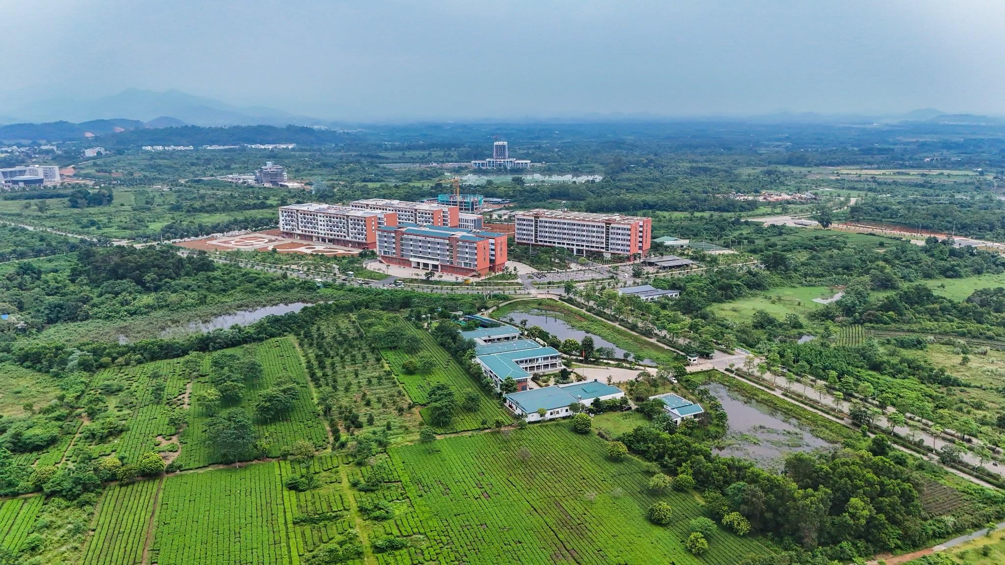 daihocquocgiahanoi3_1781580052.jpg
