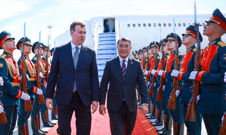 Thủ tướng Lê Minh Hưng đến Kazan, bắt đầu chuyến công tác tại Liên bang Nga Thủ tướng Lê Minh Hưng đến Kazan, bắt đầu chuyến công tác tại Liên bang Nga