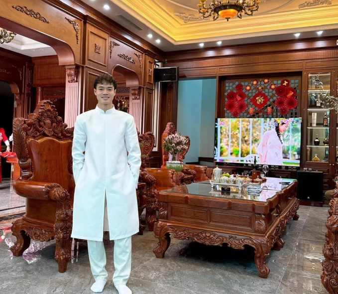 Văn Toàn xây nhà 'to nhất xã' cho bố mẹ, rộng hàng trăm m2, nội thất bằng gỗ sang trọng