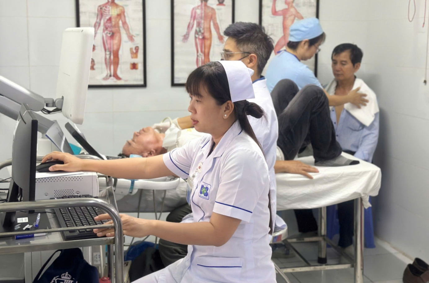 Huy động 101 bệnh viện, hàng trăm bác sĩ ‘phủ kín’ 168 phường, xã: TP. HCM thực hiện đặc quyền đặc biệt cho người dân