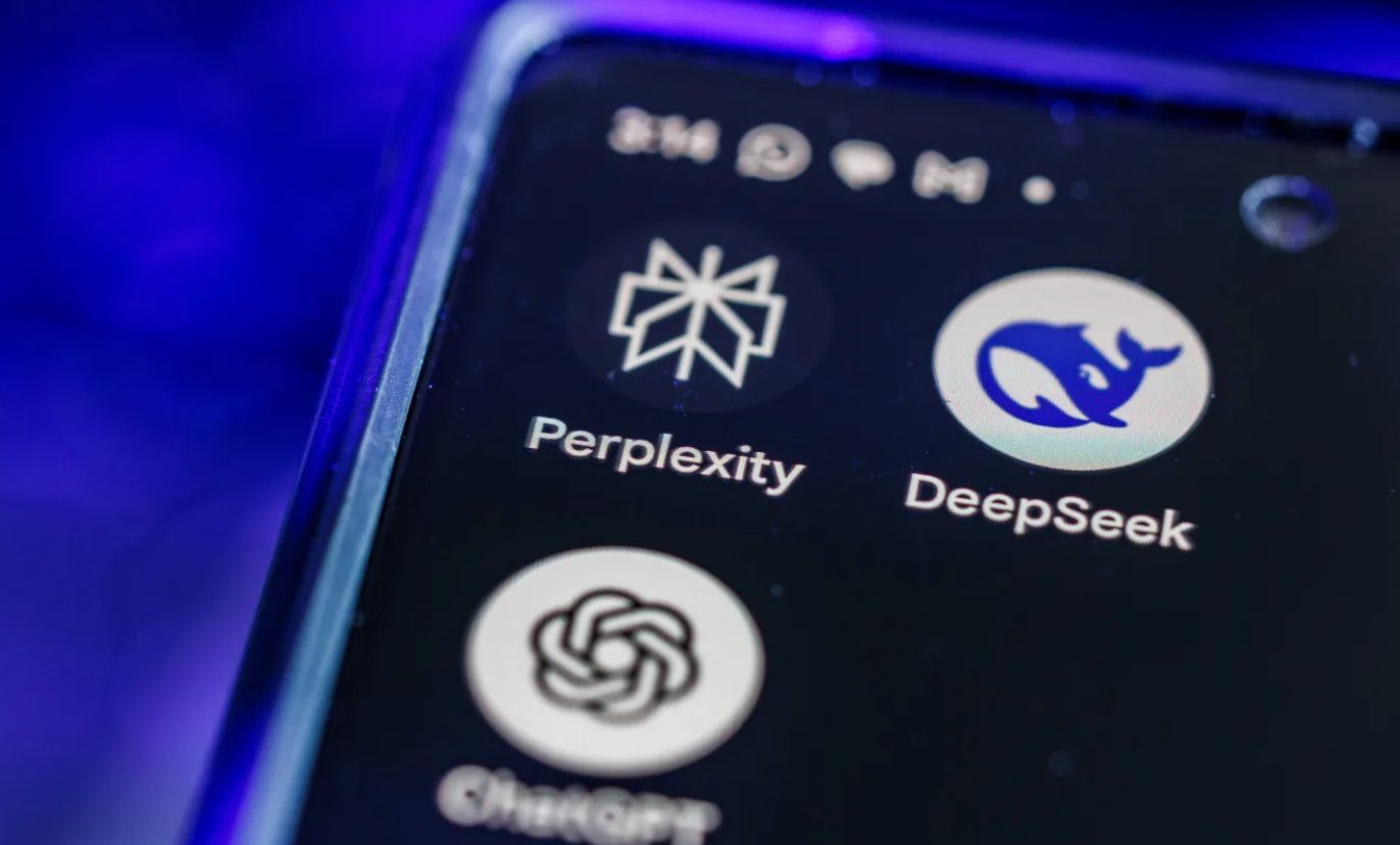 Mỹ bất ngờ hoãn đưa DeepSeek cùng hơn 100 doanh nghiệp Trung Quốc vào danh sách đen Mỹ bất ngờ hoãn đưa DeepSeek cùng hơn 100 doanh nghiệp Trung Quốc vào danh sách đen