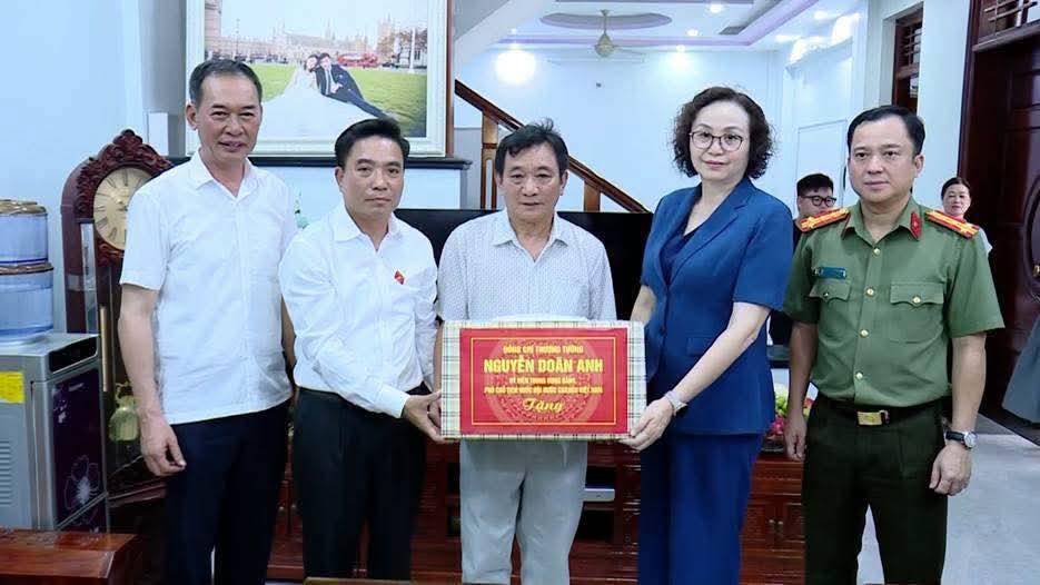 Thanh Hoá: Dấu ấn tri ân lan toả đạo lý “uống nước nhớ nguồn” tại phường Đông Quang Thanh Hoá: Dấu ấn tri ân lan toả đạo lý “uống nước nhớ nguồn” tại phường Đông Quang