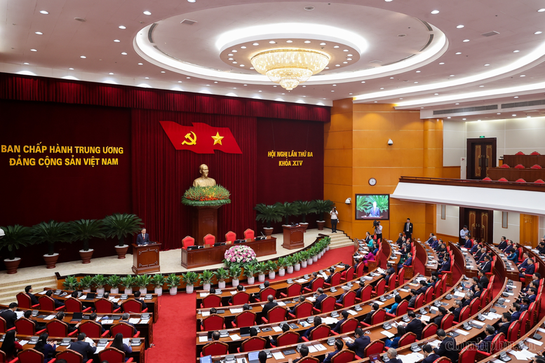 Đột phá thể chế, khơi thông nguồn lực cho mô hình phát triển mới Đột phá thể chế, khơi thông nguồn lực cho mô hình phát triển mới