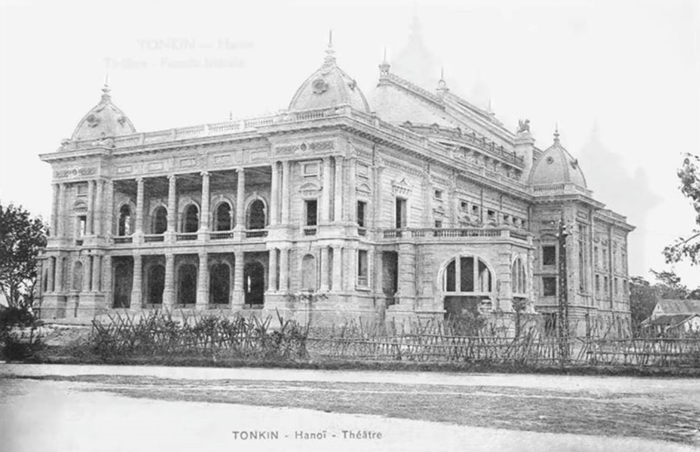 Huy động 300 công nhân mỗi ngày, 35.000 cọc tre để xây công trình 2.600m² 'ngoạn mục nhất châu Á', gắn liền với loạt mốc son của cách mạng Việt Nam