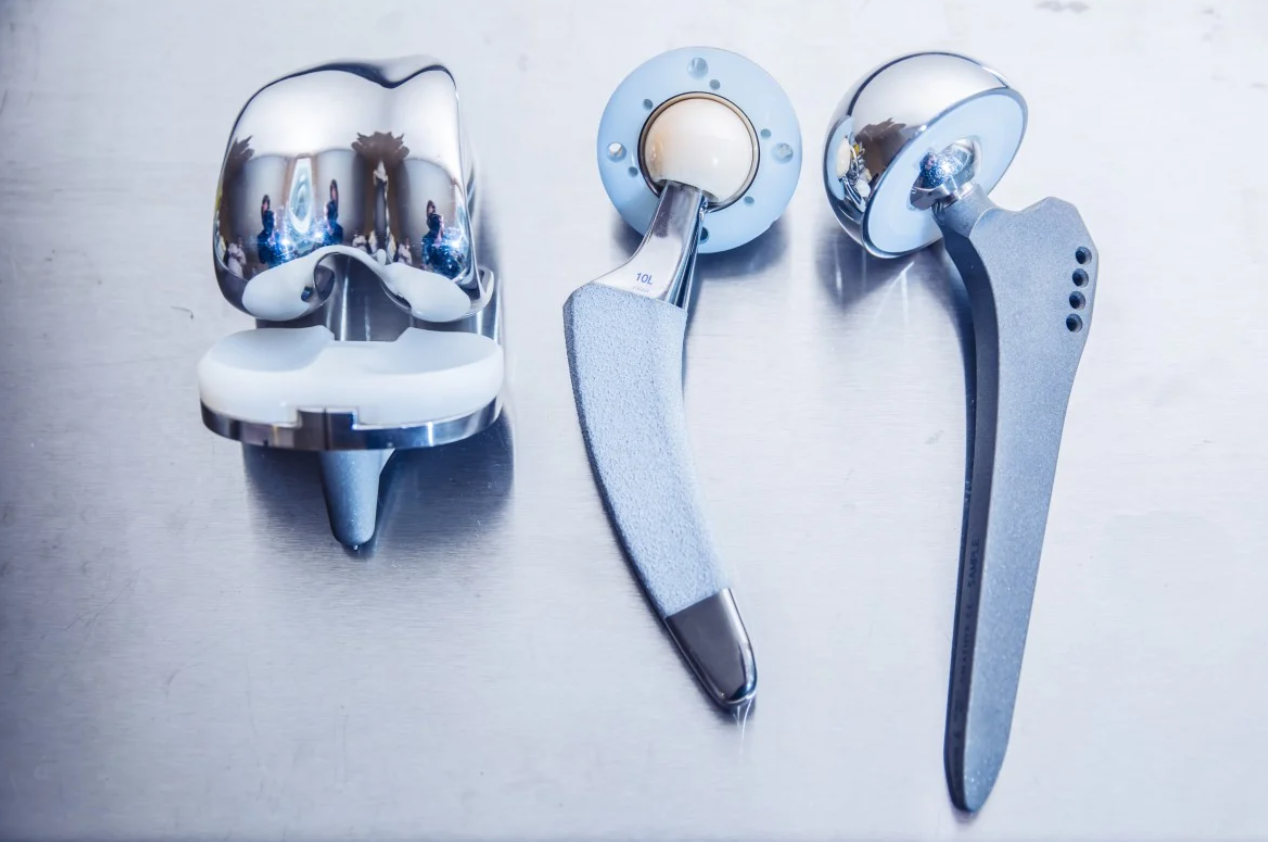 Láng giềng Việt Nam ra mắt thiết bị cấy ghép y tế titan - đồng đầu tiên trên thế giới, giúp giảm nguy cơ nhiễm trùng sau phẫu thuật
