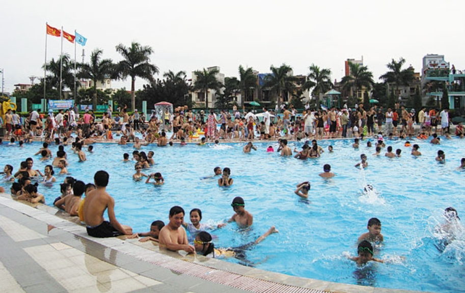 Vì sao nhiều người rước bệnh ngoài da sau khi đi bơi mùa nóng? Vì sao nhiều người rước bệnh ngoài da sau khi đi bơi mùa nóng?