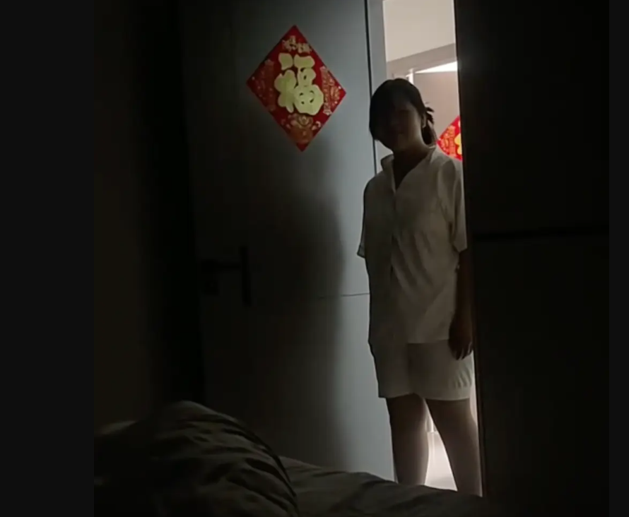 Biết con gái 'chốt sổ' của lớp, người đàn ông lập tức nói một câu khiến nhiều phụ huynh tranh cãi, có người phê phán: 'Quá ích kỷ' Biết con gái 'chốt sổ' của lớp, người đàn ông lập tức nói một câu khiến nhiều phụ huynh tranh cãi, có người phê phán: 'Quá ích kỷ'