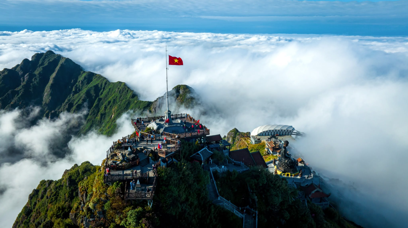 Du khách tới 'nóc nhà Đông Dương' của Việt Nam sẽ được nhận 20 triệu đồng nếu đáp ứng điều kiện này