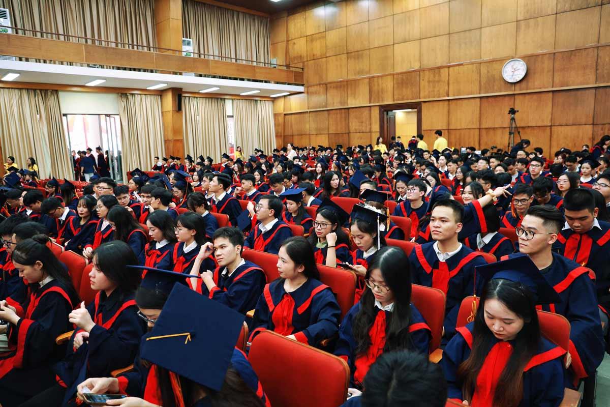 tot-nghiep-bach-khoa-11_1781755422.jpg
