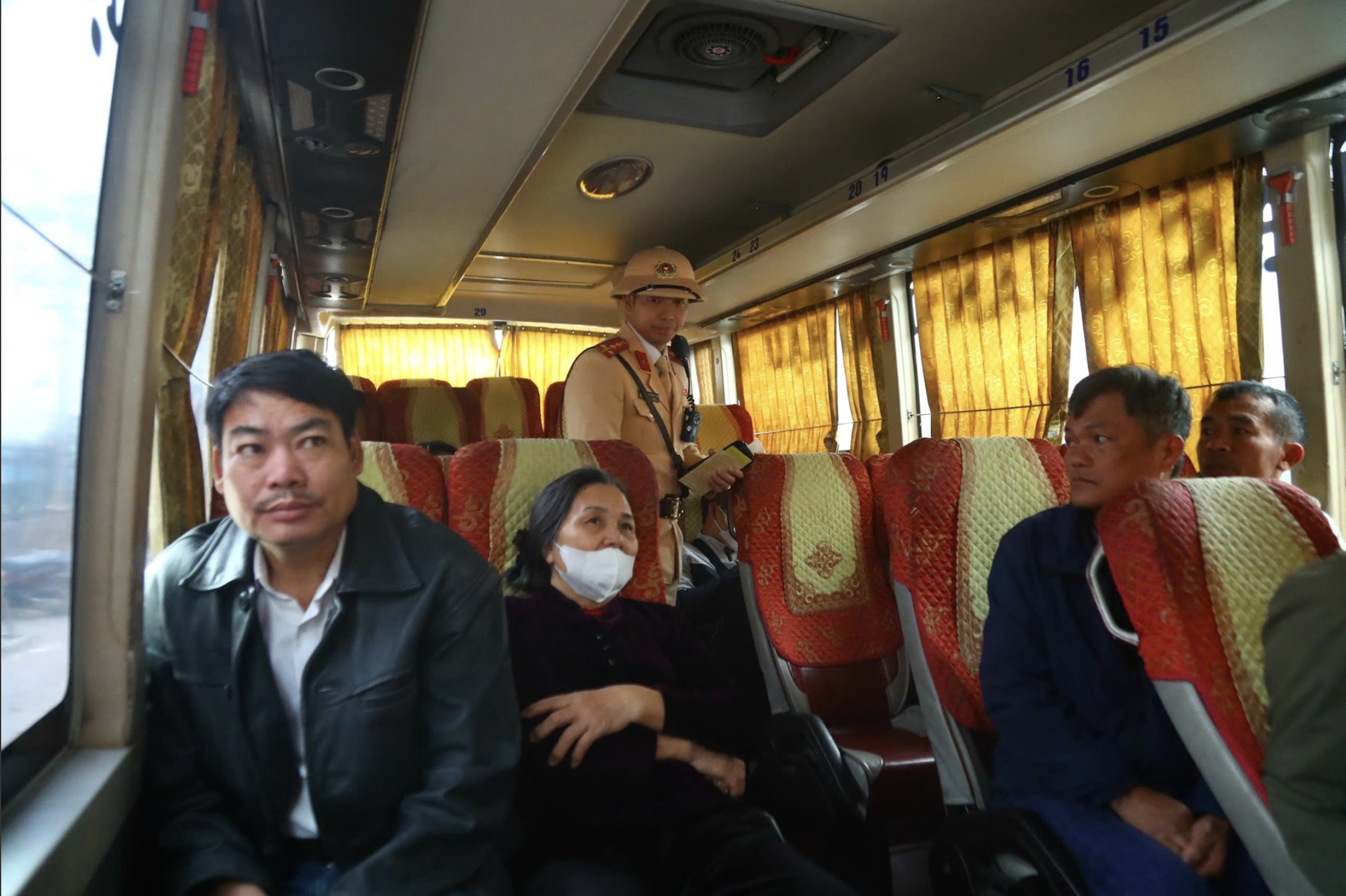 Công an Hà Nội sẽ xác minh, làm việc với các quản trị viên hội nhóm 'xe ghép', 'xe tiện chuyến'