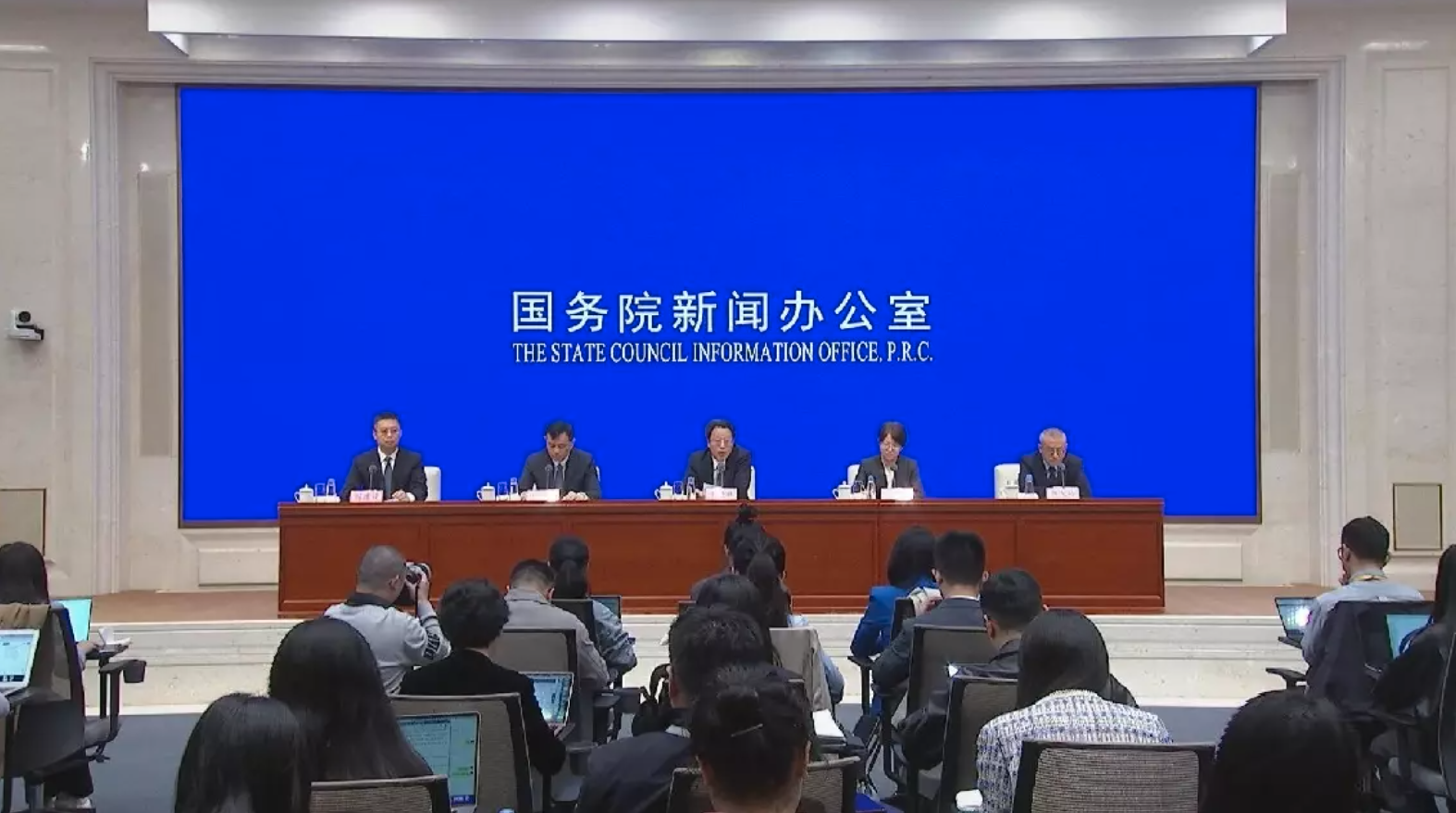 Quan chức cấp cao Trung Quốc tiết lộ bí quyết không lo thiếu xăng dầu bất chấp thế giới bất ổn