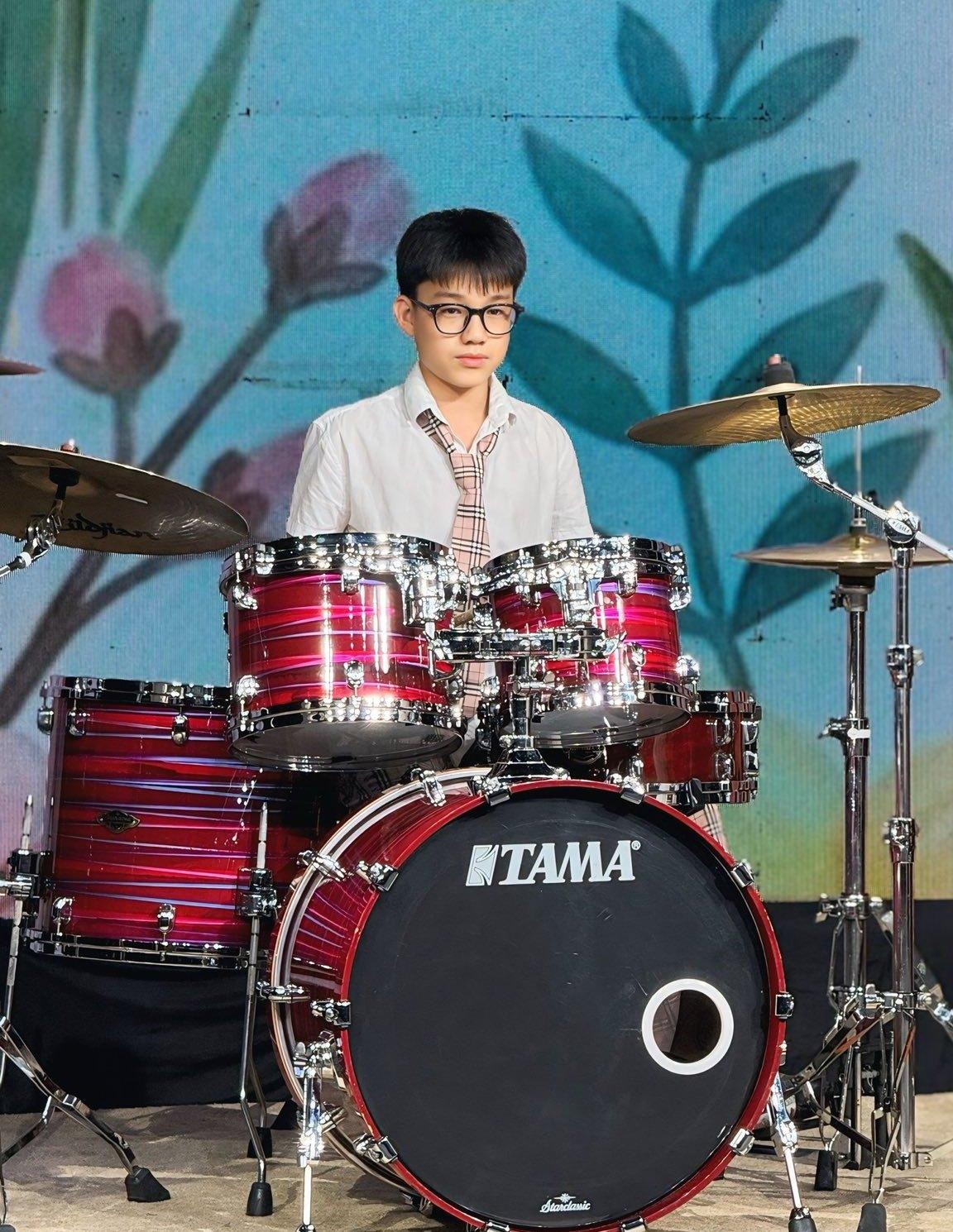 Chắt nội SN 2014 của cố nhạc sĩ Văn Cao: Tài năng thiên bẩm, 12 tuổi biết chơi piano, sáo, kèn, trống, là học viên nhỏ tuổi nhất lớp Nhạc viện