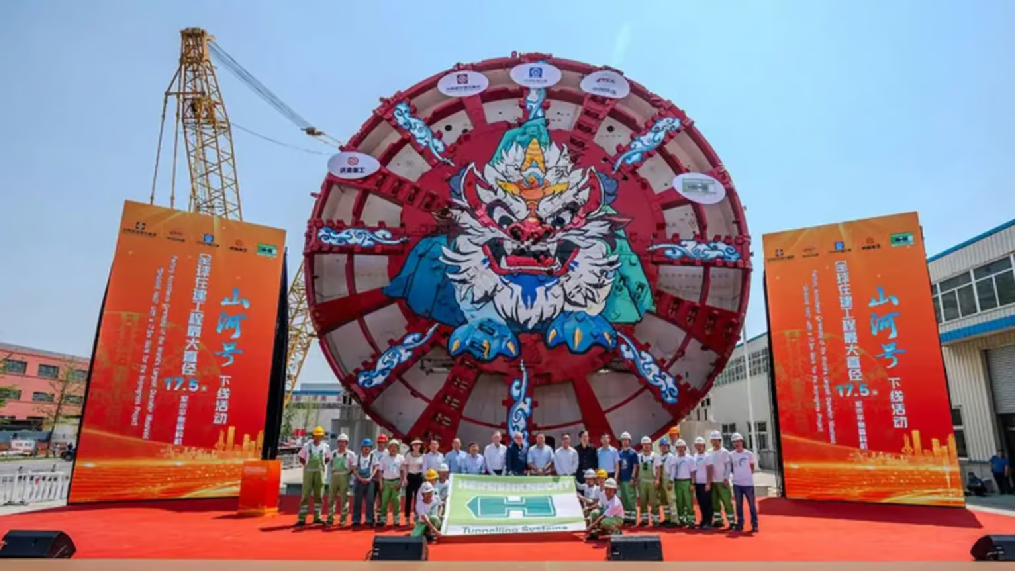 21 ngày làm việc dưới áp suất cực cao, thay thế thành công 104 dao cắt cho hầm đường sắt cao tốc dưới biển dài nhất thế giới