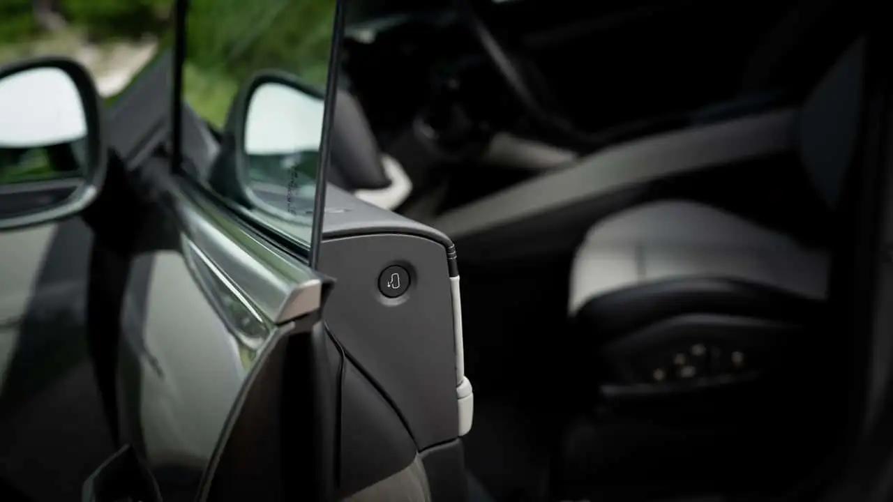 porsche-cayenne-electric-2027-3_1789826048.jpg