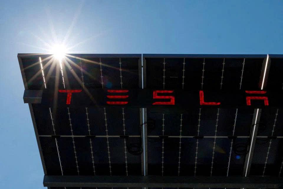 Muốn tự chủ năng lượng nhưng chưa thể rời Trung Quốc: Tesla chi 2,9 tỷ USD mua thiết bị cho dự án điện mặt trời tại Mỹ
