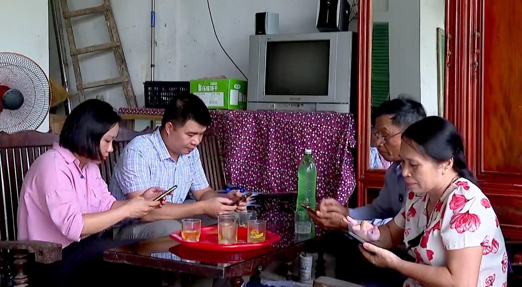 Từ phong trào “Bình dân học vụ số” đến nâng cao năng lực số của công chức cấp xã ở tỉnh Lào Cai