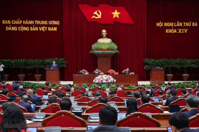 Các quyết sách được Trung ương thông qua phải tạo ra 4 bước chuyển chiến lược Các quyết sách được Trung ương thông qua phải tạo ra 4 bước chuyển chiến lược