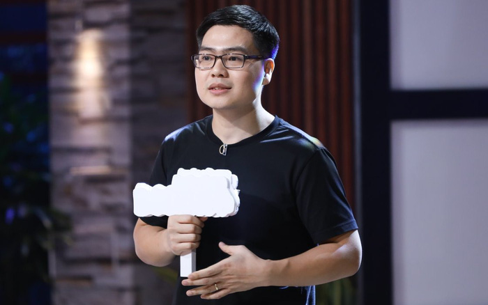 Nam CEO SN 1991 lọt top 10 Gương mặt trẻ Việt Nam tiêu biểu: Cựu sinh viên Ngoại thương, lập dự án cộng đồng thu hút 61.000 người tham gia Nam CEO SN 1991 lọt top 10 Gương mặt trẻ Việt Nam tiêu biểu: Cựu sinh viên Ngoại thương, lập dự án cộng đồng thu hút 61.000 người tham gia