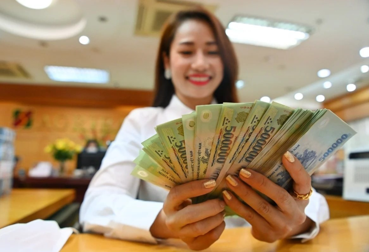 ĐBQH đề xuất tăng lương cơ sở đến 2,7 triệu đồng/tháng, tăng 13-15% so với hiện hành