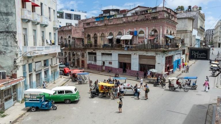 Cuba lấy ý kiến 2 triệu dân về 'cuộc đại tu' 8 tỷ USD để thoát khỏi khủng hoảng năng lượng