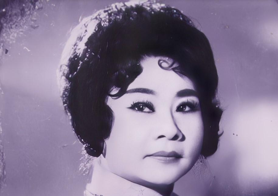 'Bà tổ' đầu tiên của cải lương Việt Nam được phong danh hiệu NSND: Từng kết hôn với đại gia giàu bậc nhất miền Nam, qua đời trong cô độc ở tuổi 99
