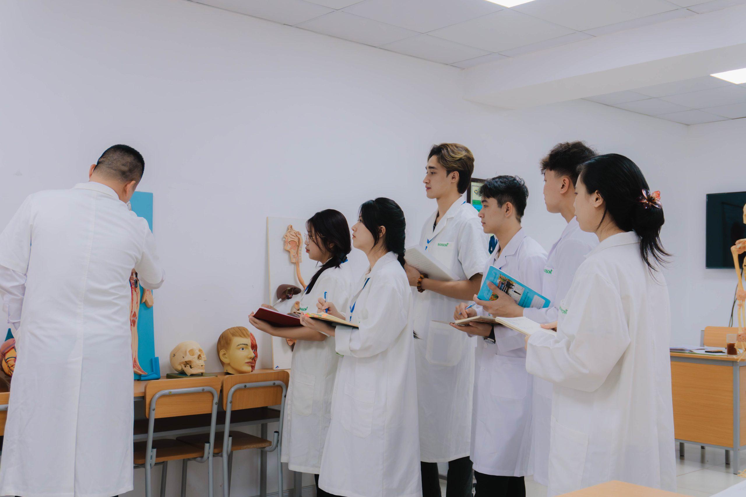 Khoảng 20.000 học viên có thể được miễn học phí cho 48 nghề trọng điểm Khoảng 20.000 học viên có thể được miễn học phí cho 48 nghề trọng điểm