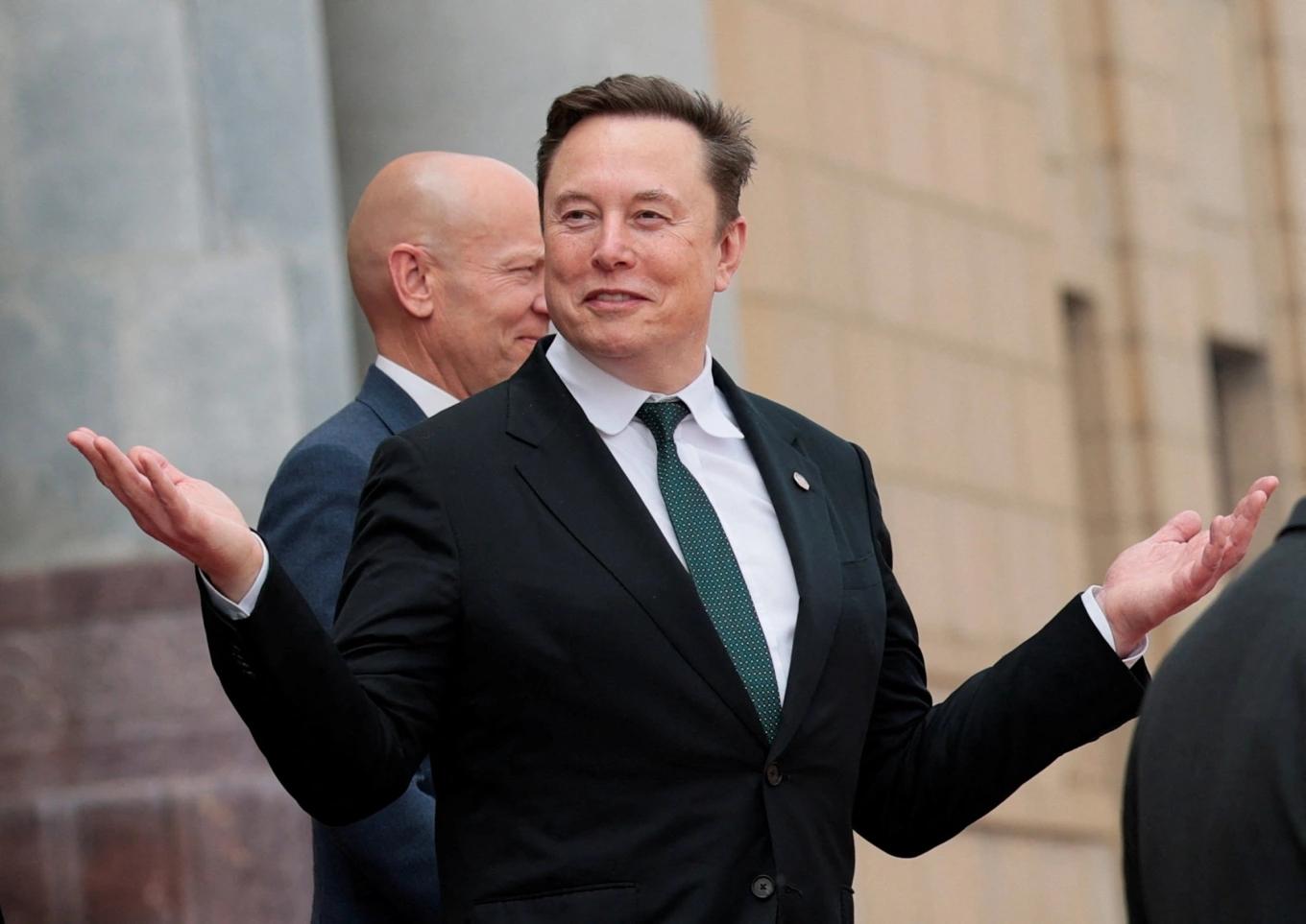 Cuộc sống dị biệt của Elon Musk: Ở nhà 37 m2, làm việc 100 giờ mỗi tuần, thường xuyên bỏ bữa sáng Cuộc sống dị biệt của Elon Musk: Ở nhà 37 m2, làm việc 100 giờ mỗi tuần, thường xuyên bỏ bữa sáng