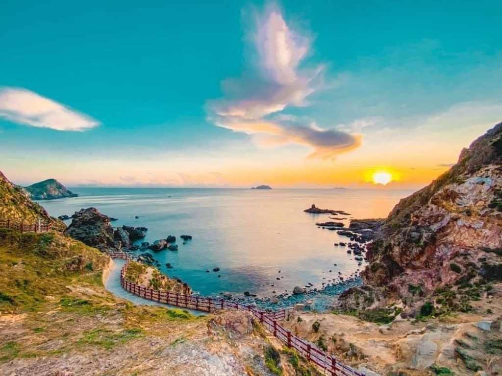 Chính quyền yêu cầu dừng điều chỉnh giá vé tham quan 'Maldives của Việt Nam' Chính quyền yêu cầu dừng điều chỉnh giá vé tham quan 'Maldives của Việt Nam'