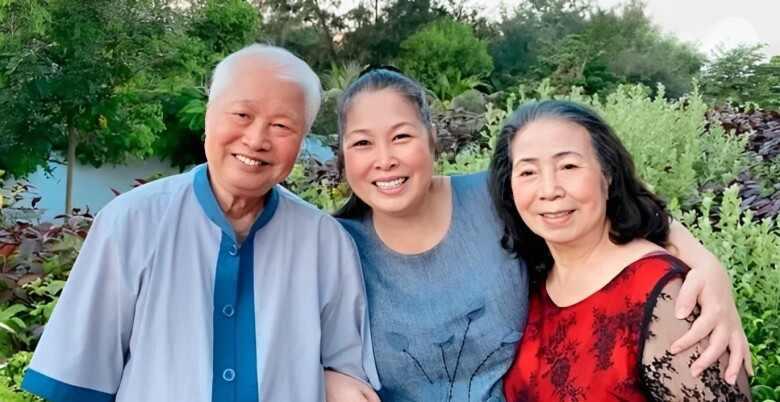 Nữ NSND tuổi Bính Ngọ nổi tiếng cả nước, có bố là Phó Giáo sư, Tiến sĩ từng giữ nhiều chức vụ quan trọng, mẹ là kỹ sư hóa học Nữ NSND tuổi Bính Ngọ nổi tiếng cả nước, có bố là Phó Giáo sư, Tiến sĩ từng giữ nhiều chức vụ quan trọng, mẹ là kỹ sư hóa học