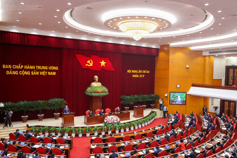 Tinh gọn bộ máy để phục vụ Nhân dân tốt hơn Tinh gọn bộ máy để phục vụ Nhân dân tốt hơn