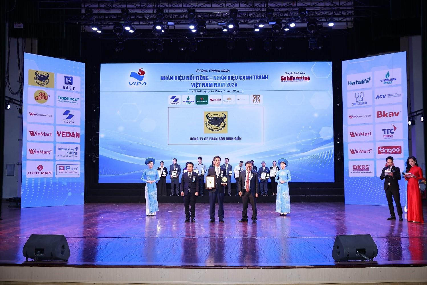 Bình Điền tiếp tục ghi tên vào Top 10 "Nhãn hiệu Nổi tiếng Việt Nam" năm 2026 Bình Điền tiếp tục ghi tên vào Top 10 "Nhãn hiệu Nổi tiếng Việt Nam" năm 2026