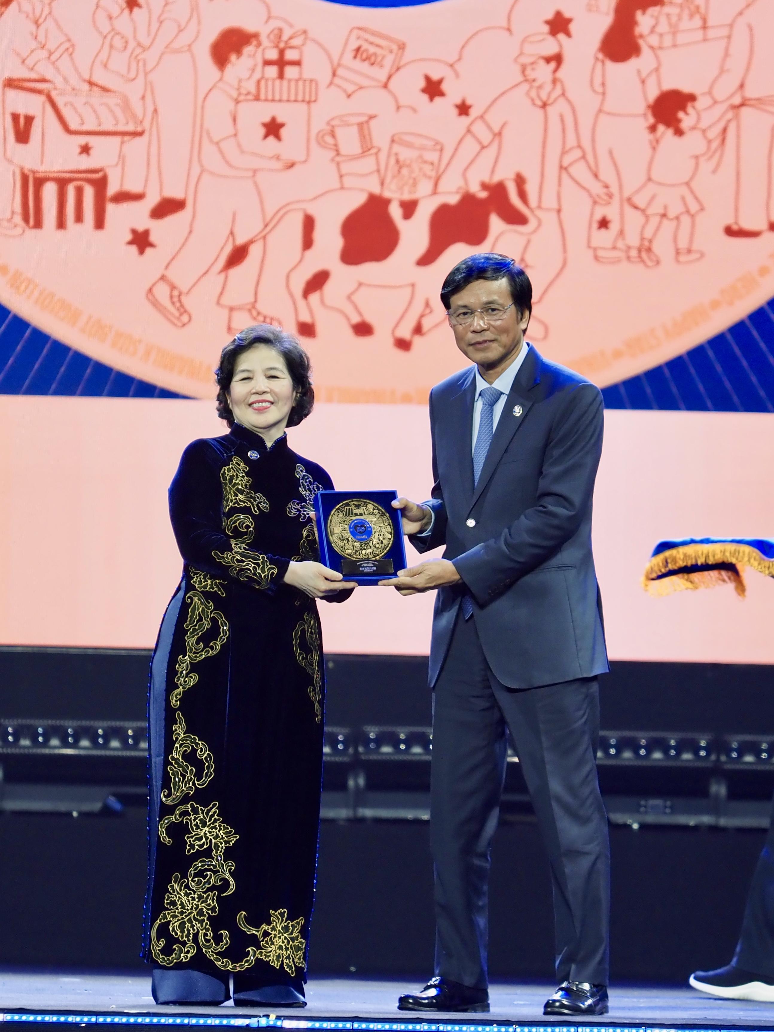 anh-04b_1787302232.jpg