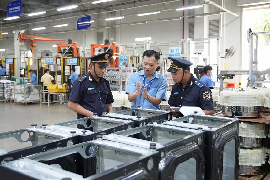 Quy định mới về thủ tục hải quan mang lại nhiều lợi ích cho doanh nghiệp và cơ quan quản lý Quy định mới về thủ tục hải quan mang lại nhiều lợi ích cho doanh nghiệp và cơ quan quản lý