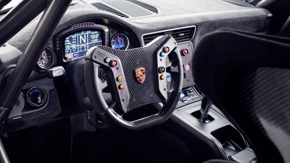 porsche-935-10_1789972499.jpg