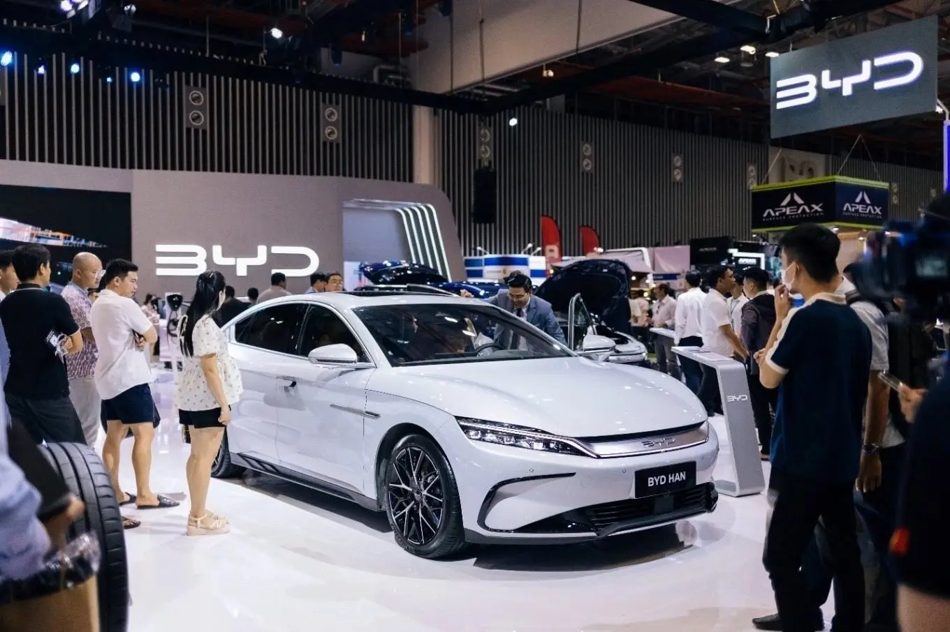 Thị trường ô tô nhập khẩu: Xe Trung Quốc vượt Thái Lan trong quý I