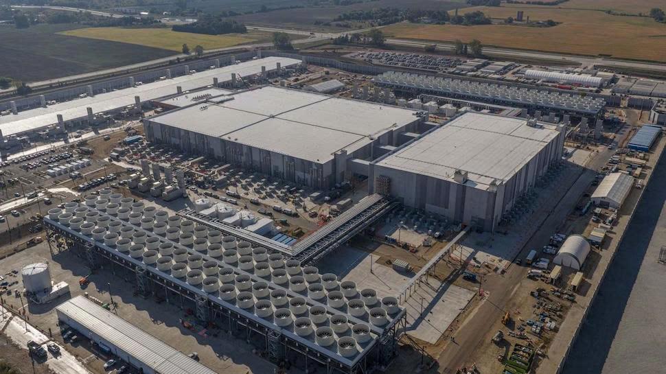 Chính thức vận hành trung tâm dữ liệu AI mạnh nhất thế giới