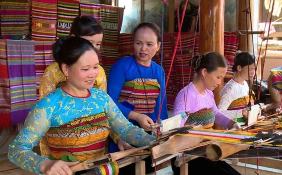 OCOP xứ Thanh đánh thức hồn văn hóa trong từng sản phẩm