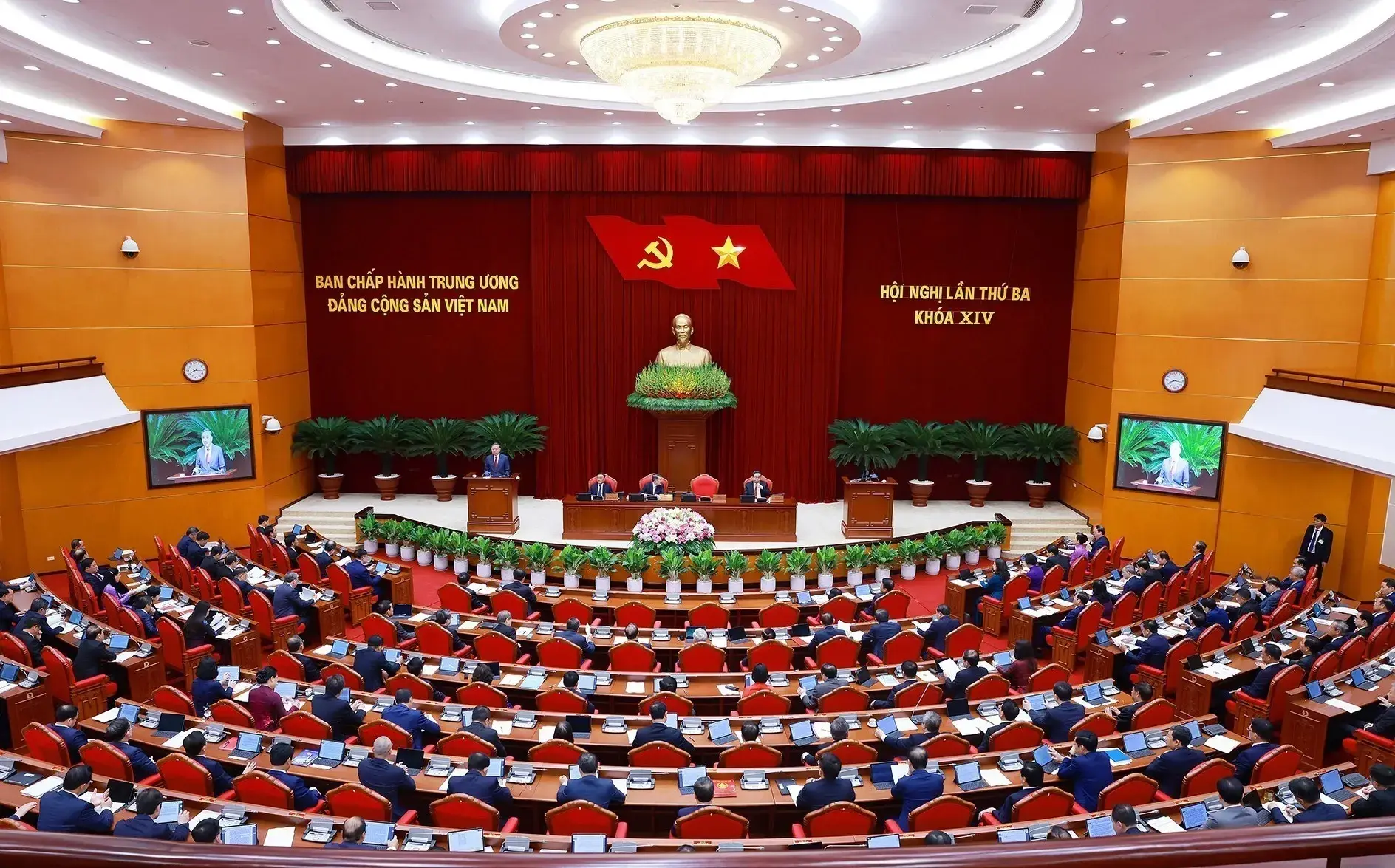 Thông cáo báo chí ngày làm việc thứ ba của Hội nghị Trung ương 3 Thông cáo báo chí ngày làm việc thứ ba của Hội nghị Trung ương 3