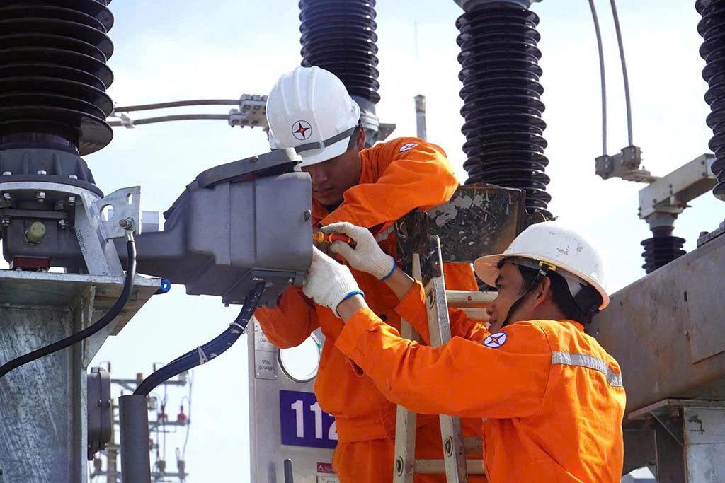 Đề xuất tính giá điện sinh hoạt theo giờ cao điểm, thấp điểm: Hóa đơn tiền điện của hàng triệu hộ dân có thể thay đổi ra sao?