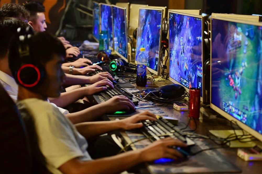 Kinh doanh dịch vụ này cách cổng trường tiểu học, THCS, THPT dưới 200m có thể bị phạt nặng