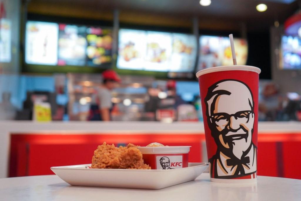 ‘Vua gà rán’ KFC nợ ngập đầu 6.900 tỷ đồng, cắt giảm 1.442 nhân sự, phải đóng 25 cửa hàng ở nền kinh tế lớn nhất Đông Nam Á
