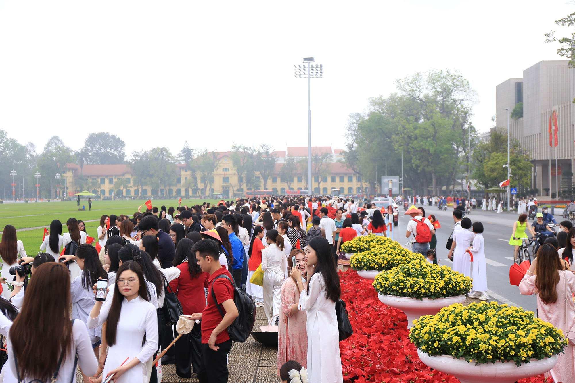 Tin vui: Vài ngày nữa, người dân và du khách tại Hà Nội có thể được miễn phí dịch vụ này