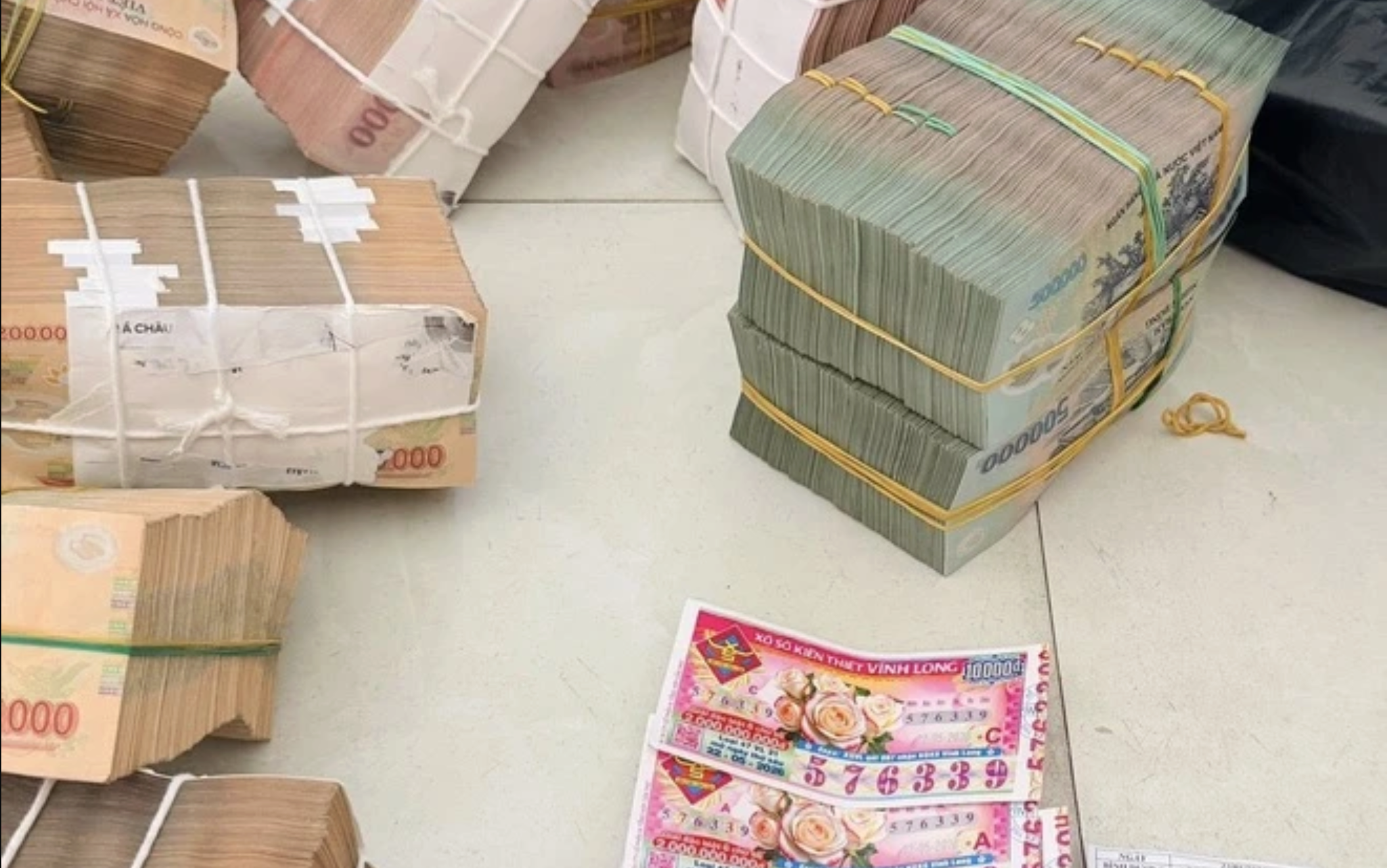 Đi uống trà sữa, nam thanh niên SN 2000 trúng số độc đắc 16 tỷ đồng