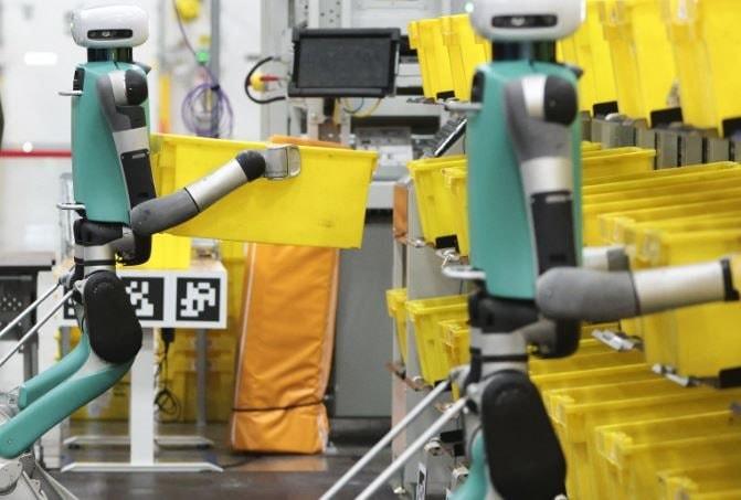 Khoảng 700.000 nhân viên làm việc trong lĩnh vực này có thể bị robot thay thế hoàn toàn