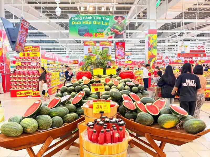 Siêu thị tiếp sức nông sản rớt giá