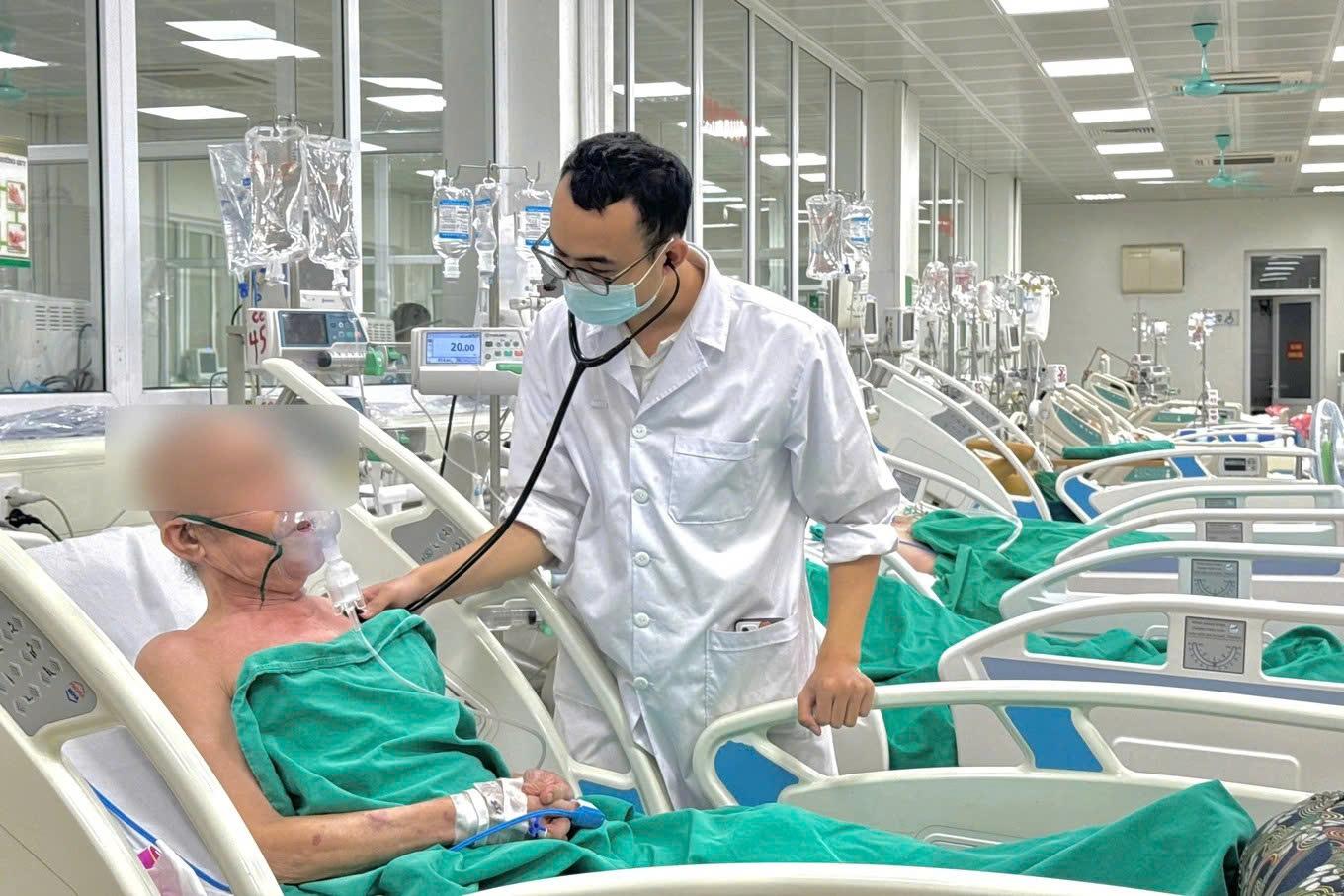 Cảnh báo cúm B diễn biến nặng: Nhiều ca suy hô hấp, bác sĩ chỉ ra điểm chung nguy hiểm