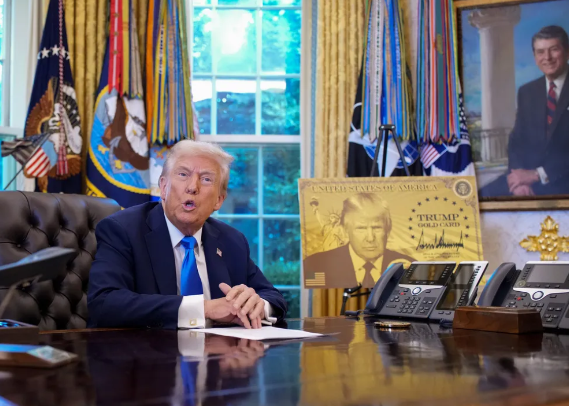 Thẻ vàng triệu đô của ông Trump gây sốc: Cả nước Mỹ mới cấp đúng 1 người