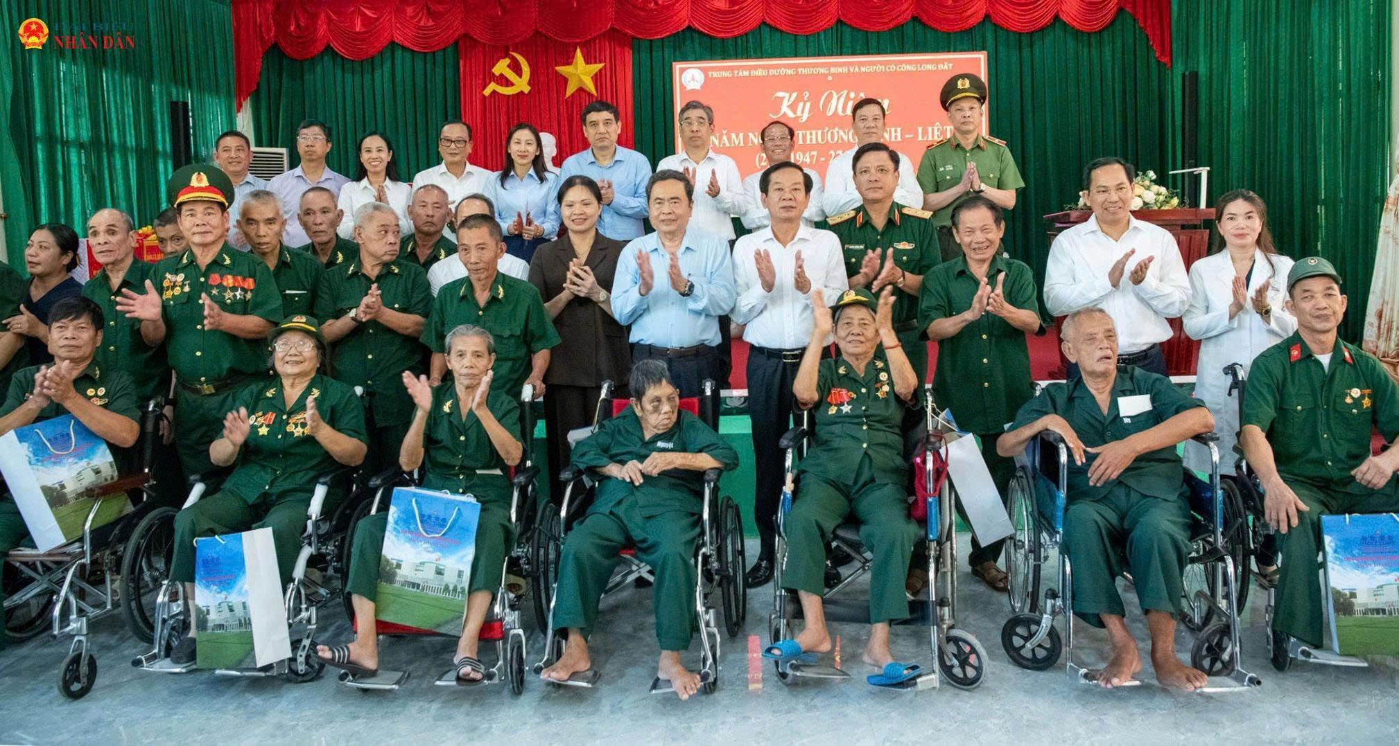 Chủ tịch Quốc hội Trần Thanh Mẫn ký ban hành Pháp lệnh sửa đổi, bổ sung một số điều của Pháp lệnh Ưu đãi người có công với cách mạng