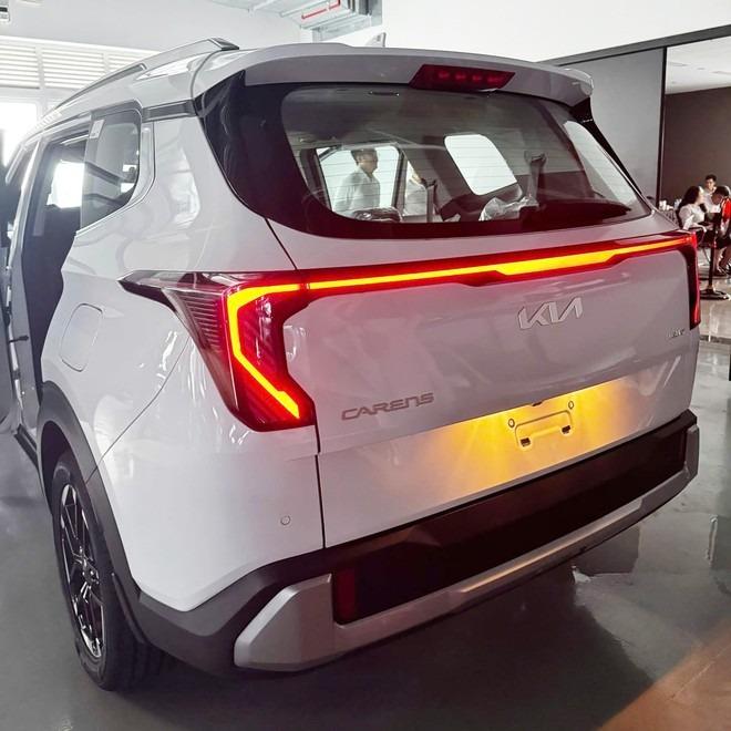 kia-carens-1_1790259669.jpg